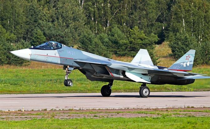 Tuy nhiên, mọi thứ đã không diễn ra như dự kiến của cả New Delhi và Moscow. Cuối cùng hai nước quyết định hủy bỏ dự án phát triển chung tiêm kích FGFA, Ấn Độ thất vọng với tiến độ dự án cũng như khả năng tác chiến của tiêm kích Su-57, nên quyết định chấm dứt hợp tác với Nga. Ảnh: Máy bay chiến đấu tàng hình Su-57 của Nga - Nguồn: Wikipedia.