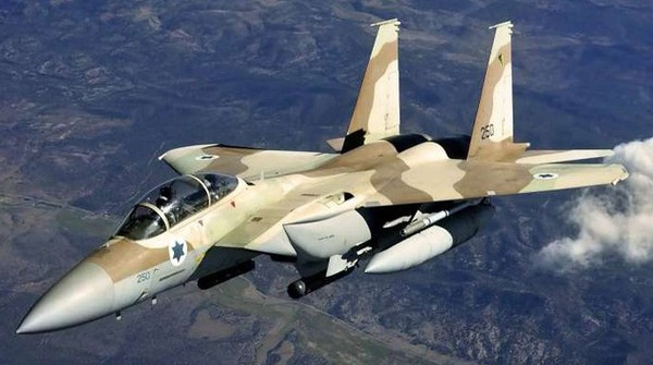 Hiện nay vũ khí không đối đất của F-15I đã được mở rộng, bao gồm bom dẫn đường bằng laser Paveway, bom dẫn đường vệ tinh Joint Direct Attack (JDAM), bom xuyên phá hầm ngầm BLU-109, bom dẫn đường chính xác SPICE và tên lửa chống radar AGM-88 HARM.