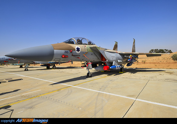 Chiếc F-15I Đại bàng tiến công đã có những nâng cấp lớn như các thùng chứa nhiên liệu mới của F-15I làm tăng thêm phạm vi hoạt động để tấn công các mục tiêu tầm xa. Khả năng đối không/đối đất được nâng cao, ngoài khả năng tiến công mặt đất mạnh mẽ, F-15I có thể tự hộ tống khi cần thiết.