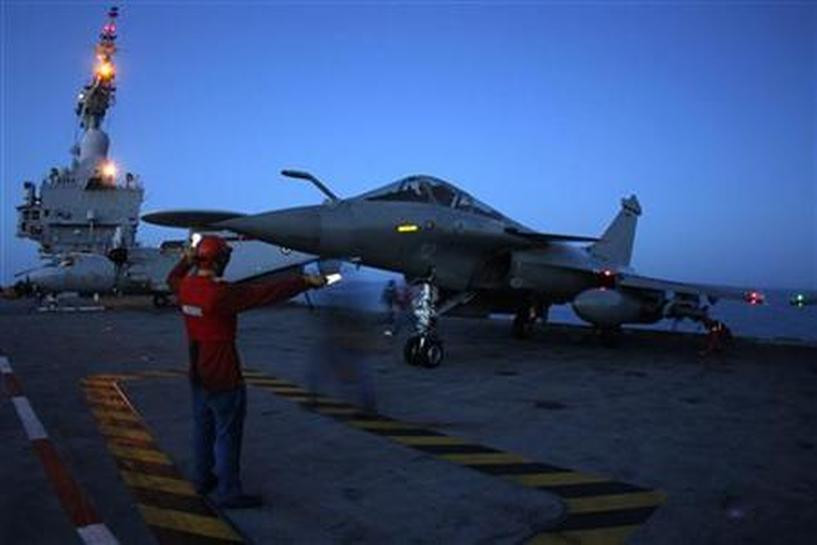 Đánh giá khách quan, Rafale là loại chiến đấu cơ đã khẳng định được vị trí, thông qua thực chiến; còn J-16 là phiên bản sao chép, trong đó động cơ Thái Hằng chưa tạo được sự tin tưởng ngay chính trong Không quân Trung Quốc.