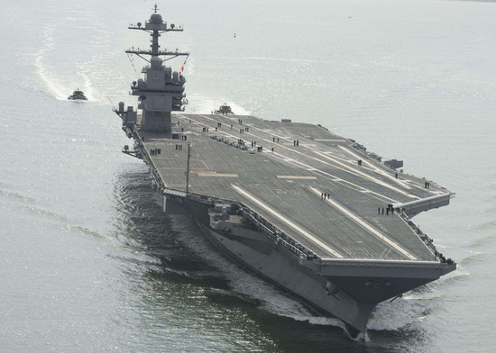  Hải quân Mỹ hiện đang có các tàu sân bay mang tên các đời Tổng thống Mỹ đó là: Dwight D. Eisenhower, Theodore Roosevelt, Abraham Lincoln, George Washington, Harry S. Truman, Nader Reagan, George H.W. Bush (Bush cha); USS Gerald R. Ford và USS John F. Kennedy sẽ được đưa vào phục vụ trong tương lai. Ảnh: Tàu sân bay USS Ford - Nguồn: Hải quân Mỹ.