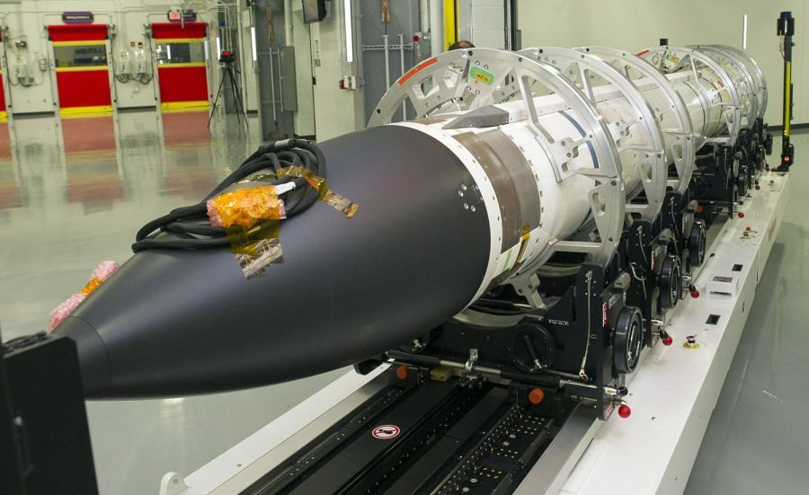 Tên lửa đánh chặn SM-3IIA có chiều dài 6,55 m, sử dụng 4 tầng động cơ đẩy nhiên liệu rắn. Tên lửa được phát triển dựa trên biến thể SM-3 Block IB và có khả năng dò tìm mục tiêu tốt hơn. Tên lửa có tầm bắn 2.500 km và tầm cao tiêu diệt mục tiêu 1.500 km.