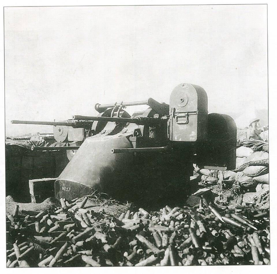 Người Mỹ với bài thua đau đớn bởi chiến thuật chiến tranh “Biển người” trong chiến tranh Triều Tiên đã rút ra kinh nghiệm sâu sắc. Sau đó họ viện trợ cho người Pháp các tổ hợp súng máy M55, tổ hợp sử dụng 4 nòng súng M2 Browning tạo nên một mật độ hỏa lực cực cao. Pháp đã sử dụng các tổ hợp này trong chiến dịch Điện Biên Phủ và nó đã tỏ ra khá hiệu quả trên chiến trường.