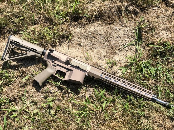 Trong những năm gần đây, Quân đội Mỹ đã công bố một kế hoạch trang bị súng bộ binh mới, trong đó mẫu súng XR-68, Quân đội Mỹ không tiếp tục sử dụng cỡ nòng tiêu chuẩn 5,56 mm mà tăng cỡ nòng lên 6,8 mm. Ảnh: Mẫu súng thử nghiệm XR-68. Nguồn: Wikipedia.