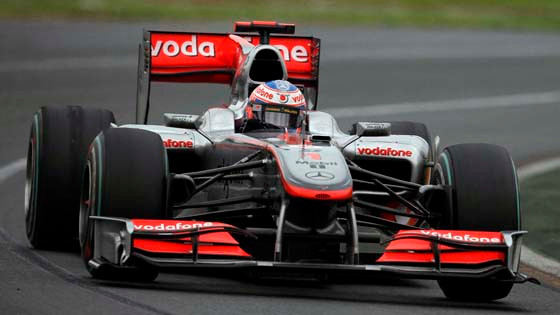 Ngày nay, dân chơi xe thể thao ngày càng nhiều; chơi xe thể thao là một món đồ đắt tiền, giá của mỗi phụ kiện đi kèm không hề thấp; ví dụ giá một chiếc mũ bảo hiểm của lái xe đua thể thao, loại nghiệp dư cũng không hề rẻ. Nhưng giá cả chưa là gì, so với mũ bay của phi công chiến đấu F-35.