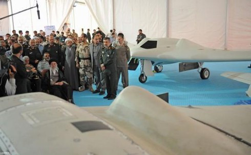 "Kể từ năm ngoái, nhiều quốc gia đã liên hệ với chúng tôi, và chúng tôi cũng đã tiến hành một loạt cuộc đàm phán với nhiều quốc gia. Chúng tôi chắc chắn sẽ bán được nhiều hơn những gì chúng tôi mua", ông Amir Khatami cho biết thêm. Ảnh: Iran đã đã tự chế tạo được nhiều loại UAV tiên tiến - Nguồn: Huanqiu