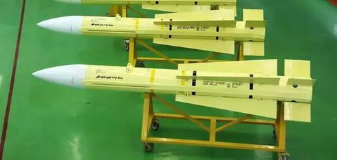 Theo Bộ trưởng Khatami, "kẻ thù" nhận ra rằng, Iran là một "cường quốc tên lửa" và là "một trong năm quốc gia hàng đầu thế giới" trong việc phát triển các phương tiện bay không người lái? Ảnh: Tên lửa không đối không Fakour-90 của Iran - Nguồn: Huanqiu