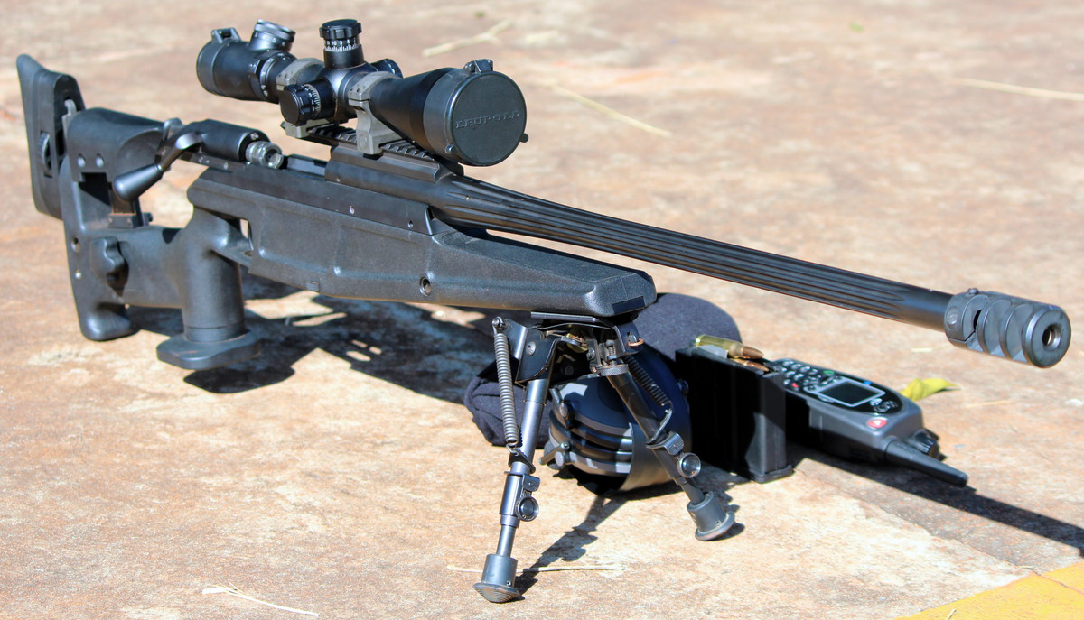 Đứng thứ 7 trong top 10 súng bắn tỉa là khẩu Blaser R93 Tactical của Đức; súng được thiết kế dựa trên mẫu súng săn Blaser R93, nhưng có băng đạn có thể tháo rời; loa giảm giật và hộp tiếp đạn có thể điều chỉnh. Súng bắt đầu sản xuất vào năm 1997 và được sử dụng bởi một số quân đội, lực lượng đặc biệt và các đơn vị thực thi pháp luật từ khắp nơi trên thế giới.