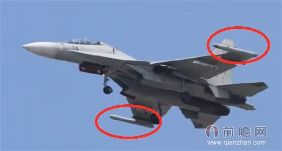 J-16 cũng có phiên bản tác chiến điện tử (tương tự như E/A-18G Growler của Hải quân Mỹ), được trang bị những "thùng" tác chiến điện tử, lắp ở đầu cánh chính; khẩu pháo 30mm của J-16 đã được thay thế bằng hệ thống tác chiến điện tử bên trong. Theo thông tin, chiếc J-16 tác chiến điện tử này, đã thực hiện chuyến bay đầu tiên vào tháng 12/2015.