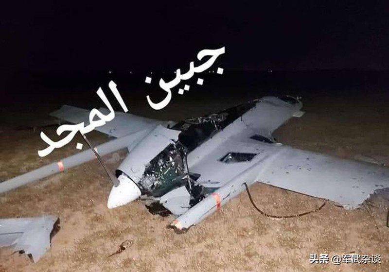 Chiến sự giữa Armenia và Azerbaijan ở khu vực Naka hiện đang thu hút sự quan tâm lớn của cả thế giới, hiện vẫn chưa rõ thế lực nào đứng sau Armenia, nhưng cục diện chiến trường trong những ngày gần đây cho thấy, ưu thế chủ động, bất ngờ của Azerbaijan đang mất dần, trong đó có việc Armenia khống chế được phần nào tác hại của các loại UAV của phía Azerbaijan. Ảnh: UAV TB-2 bị bắn hạ trên chiên trường Syria - Nguồn: Topwar