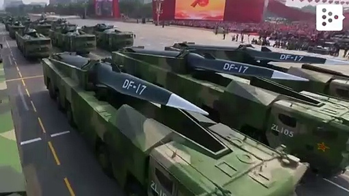 Tên lửa đạn đạo Dongfeng-17 thậm chí còn mạnh hơn, tuy Dongfeng-17 chỉ có tầm bắn từ 1.500 km đến 2.500 km, nhưng tên lửa có khả năng cơ động mạnh, di chuyển theo chiều ngang và lên xuống trong không gian, được gọi là trôi dạt.