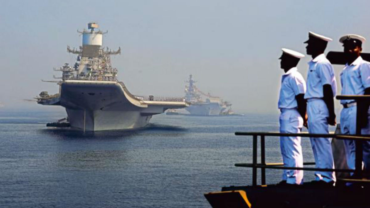 Theo phân tích, mặc dù 4 chiếc 054A không thể khắc phục được ngay được điểm yếu của hải quân Pakistan, nhưng xét cho cùng, Hải quân Ấn Độ thậm chí còn có cả tàu sân bay, nên việc truyền thông Pakistan đòi "một bước" sánh ngang với Ấn Độ là điều không tưởng. Ảnh: Hải quân Ấn Độ - Nguồn: Hải quân Ấn Độ.