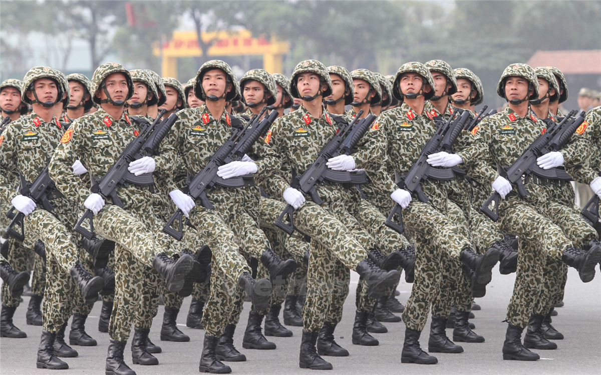 Trang mạng quân sự Toutiao cho rằng, Đặc công Việt Nam linh hoạt và năng lực sinh tồn cao "Mọi người đều biết, bộ đội Việt Nam được rèn luyện trong chiến tranh lâu dài sau Thế chiến thứ 2 cho nên sức chiến đấu rất mạnh. Nhưng nói tới quân đội Việt Nam, trước hết bạn nghĩ tới lực lượng nào?".