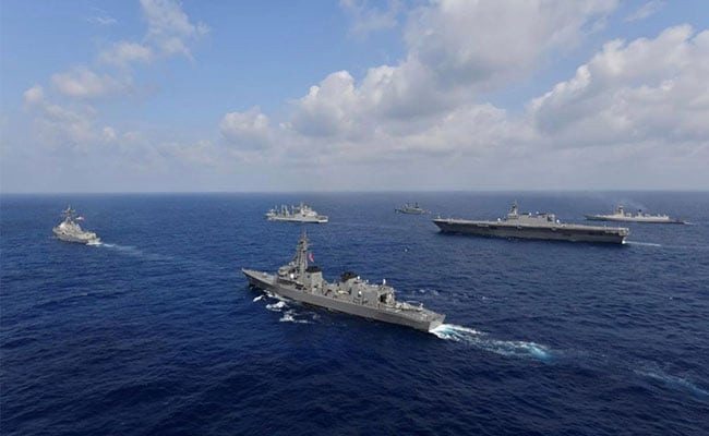 Mối quan hệ giữa Mỹ và Ấn Độ đã trở nên thân thiết hơn trong thời gian gần đây. Trước mắt Ấn Độ, Mỹ, Nhật Bản và Australia sẽ tổ chức cuộc tập trận hải quân Malabar 2020 vào tháng 11 do Ấn Độ chủ trì. Trung Quốc đã cáo buộc Mỹ, quốc gia đang dẫn đầu nỗ lực tạo dựng một mặt trận chung giữa các đồng minh, tạo ra "Chiến tranh Lạnh" 2.0 nhằm vào Trung Quốc.