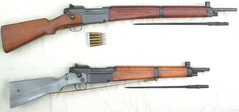 Cũng do ảnh hưởng của chiến thuật chiến hào, nên thiết kế của MAS 36 vẫn trang bị lưỡi lê; một cải tiến về lưỡi lê là được lắp vào súng khi chiến đấu, chứ không gập vào được như các mẫu súng trường của Pháp trước đó.