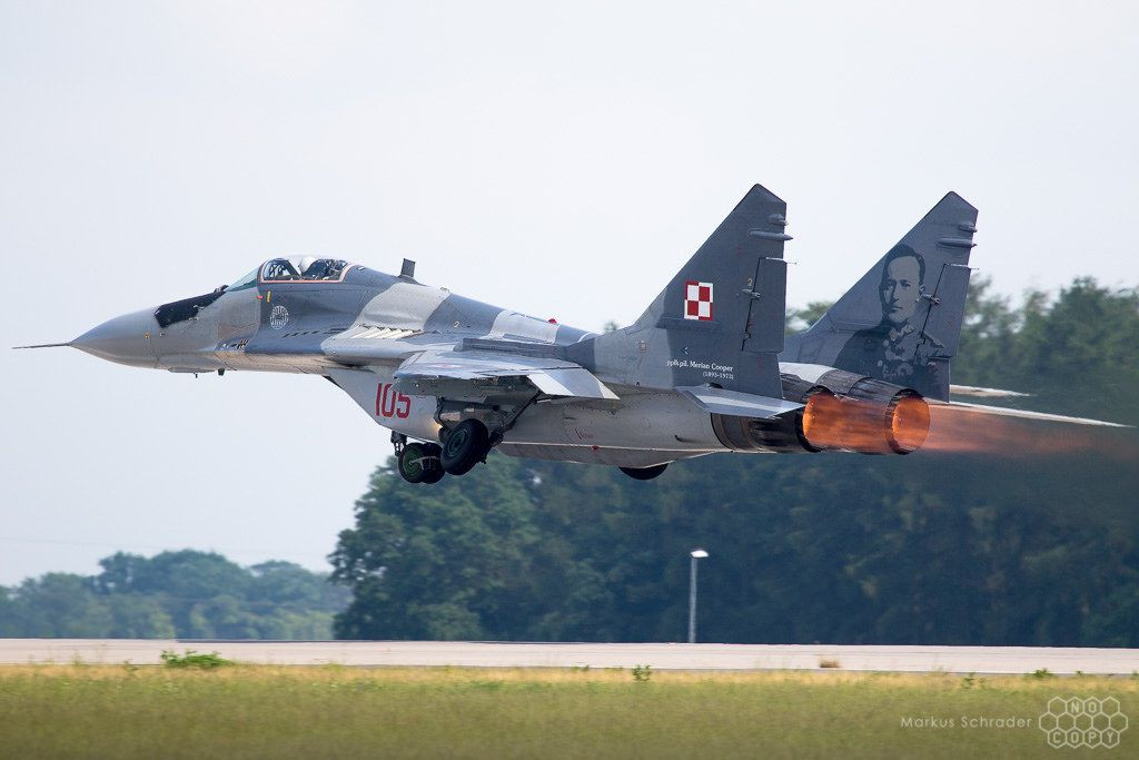 Những chiếc MiG-29 do Liên Xô chế tạo, hiện không thể đáp ứng được yêu cầu của chiến tranh hiện đại, nếu nó không được nâng cấp. Ngày nay vẫn còn những lực lượng không quân tiếp tục sử dụng MiG-29 trên khắp thế giới - phần lớn ở Đông Âu, Trung Đông và Nam Á. Nguồn ảnh: Sina.