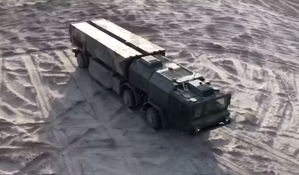 Năm 2014, Ukraine trải qua chính biến, dự án rơi vào bế tắc; lúc này Ukraine tìm đối tác có thể cung cấp vốn, đó là Arab Saudi. Loại tên lửa như Iskander rất có nhu cầu với một quốc gia như Arab Saudi, quốc gia vốn không có ngành công nghiệp quân sự. Ảnh: Tên lửa Thunder-2. Nguồn: Topwar.