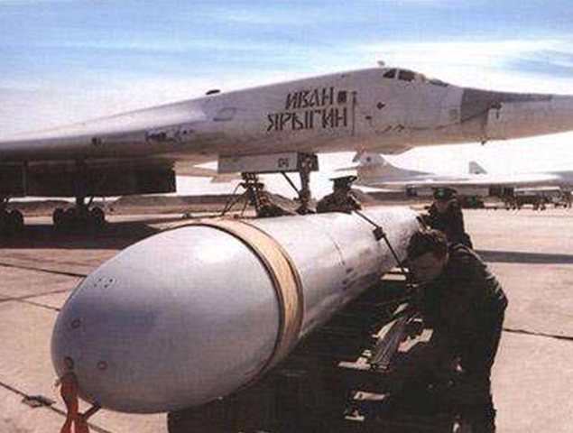 Mặc dù Liên Xô đã tan rã 30 năm, nhưng công nghệ quân sự của Liên Xô để lại, vẫn ở đẳng cấp thế giới. Những di sản này trở thành nguồn tài nguyên quý giá cho Nga, Ukraine và Belarus khai thác và kiếm tiền.