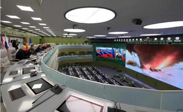 Có thể tên lửa Avangard sẽ giống như những người tiền nhiệm, lặng lẽ trên bệ phóng cho đến khi "nghỉ hưu"; nhưng đây chắc chắn không phải là một sự "lãng phí tài nguyên", mà sẽ đưa vị thế của Nga lên một tầm mới. Ảnh: Tổng thống Nga Putin đích thân chỉ đạo vụ thử tên lửa siêu thanh Avangard - Nguồn: Tass