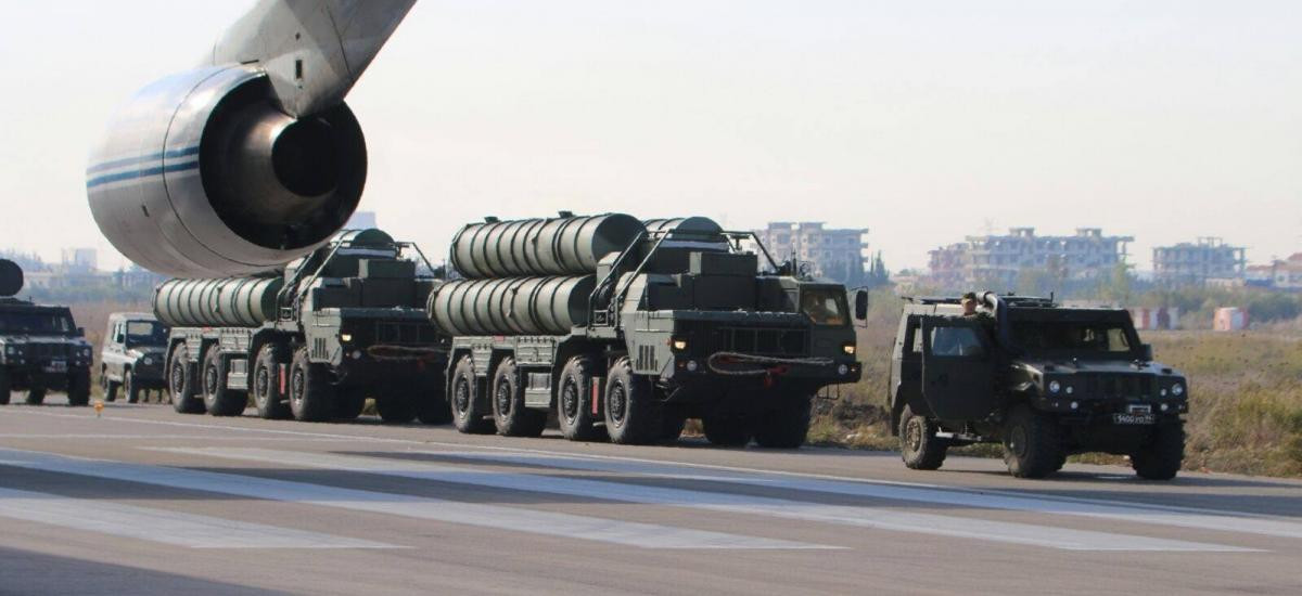 Mức độ phổ biến của tên lửa phòng không S-400 sẽ không suy giảm vào năm 2020. Vào năm 2020, tên lửa phòng không S-400 của Thổ Nhĩ Kỳ đã được bắn thử nghiệm lần đầu tiên. Động thái này đã gây ra sự phản đối mạnh mẽ từ đồng minh Mỹ – Nguồn ảnh: Topwar.