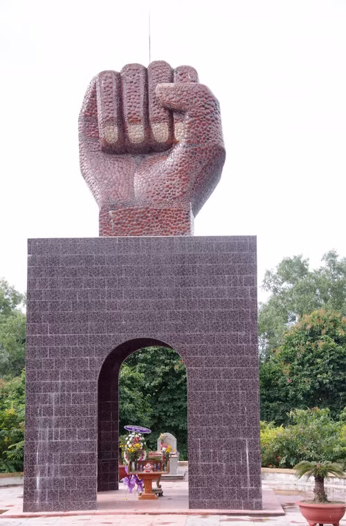 Từ tháng 7/1955, Đảng và Nhà nước ta quyết định đổi “Ngày Thương binh toàn quốc” thành “Ngày Thương binh, Liệt sĩ” để ghi nhận những hy sinh lớn lao của đồng bào, chiến sĩ cả nước cho chiến thắng vẻ vang của toàn dân tộc. Nguồn ảnh: Tư liệu