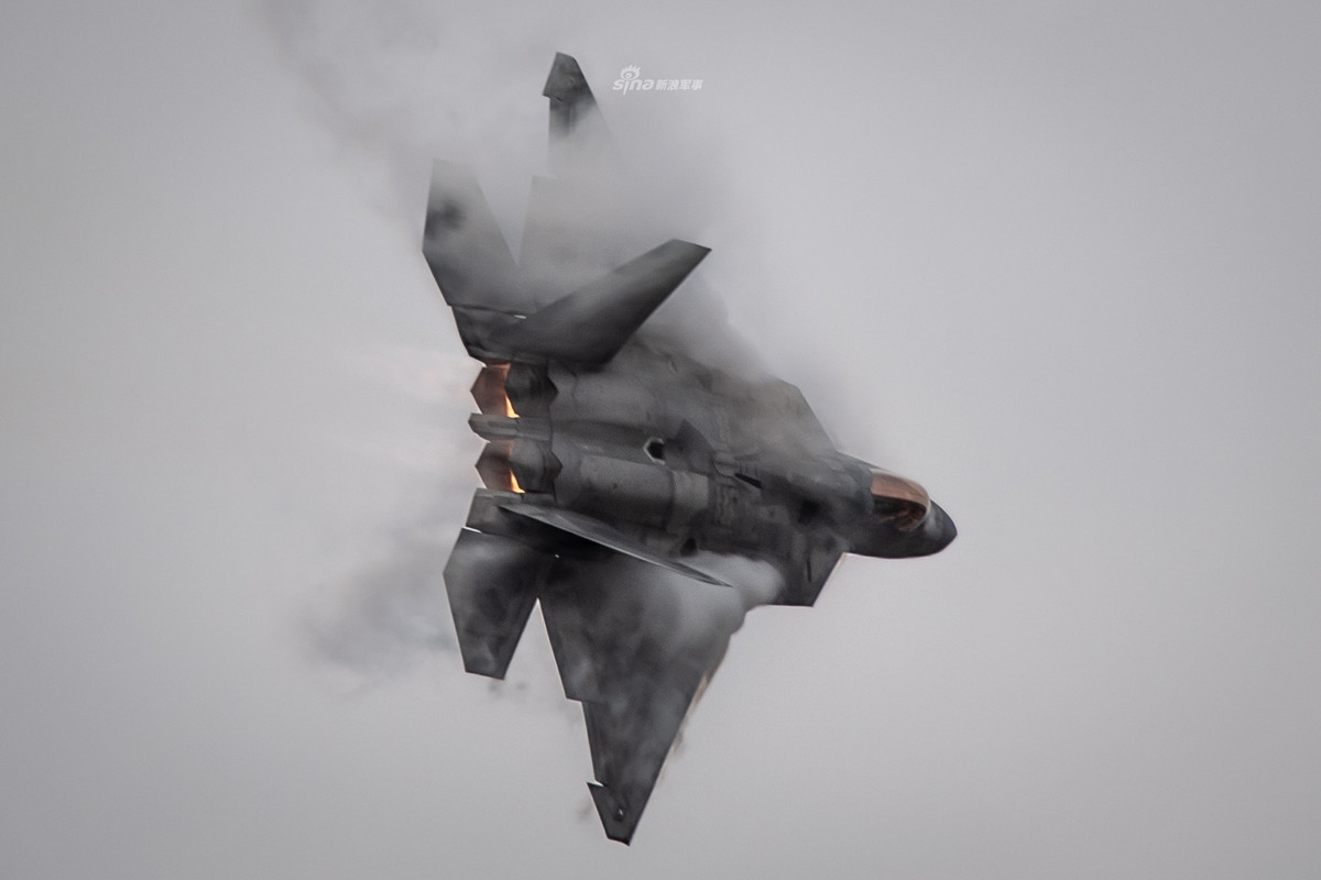 Động cơ của F-22 Raptor cũng được đánh giá là hệ thống động cơ tàng hình hiệu quả bậc nhất thế giới hiện nay, có phần nhỉnh hơn cả F-35, Su-57 của Nga hay J-20 của Trung Quốc. Nguồn ảnh: Sina.