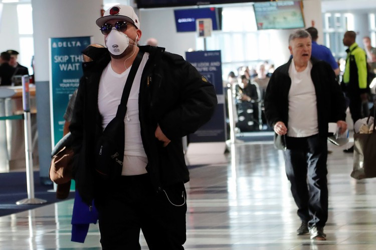 Tại bang Louisiana, nơi số người chết tăng hơn 40% trong một ngày và không có dấu hiệu giảm, các bệnh viện đang quá tải.