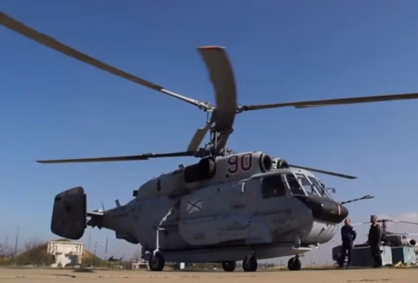 Trước đó từ tháng 2/2020, Không quân Hải quân Nga đã cho biết sẽ tăng cường năng lực cảnh báo sớm của Hạm đội Biển Đen bằng cách bổ sung thêm hàng loạt trực thăng cảnh báo sớm loại Ka-31R. Nguồn ảnh: Rumil.