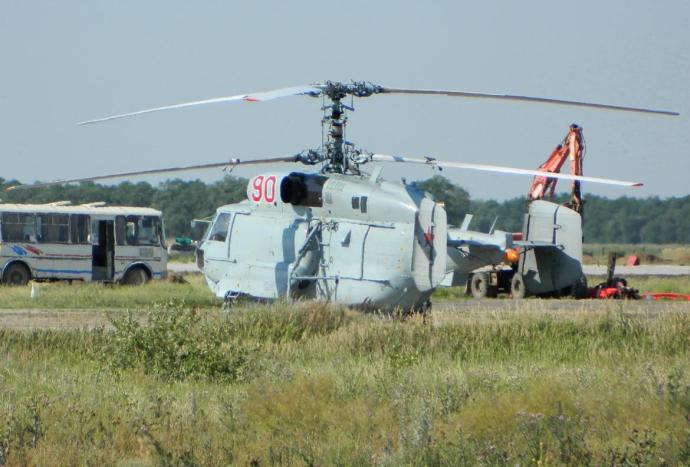 Mặc dù cùng là trực thăng đồng trục cảnh báo sớm, tuy nhiên cách thức hoạt động của trực thăng Ka-31 khác quá nhiều so với Ka-29, đòi hỏi phi công phải được huấn luyện chuyển loại bài bản. Nguồn ảnh: Rumil.