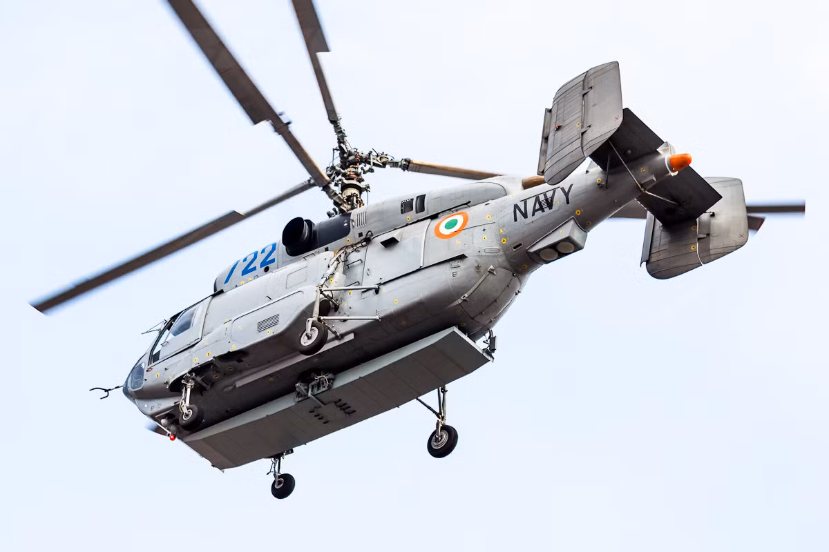 Trực thăng Ka-31R là phiên bản cải tiến từ Ka-31 - loại trực thăng cảnh báo sớm và điều khiển chỉ huy trên không được mệnh danh là "radar bay" ra đời từ thời Liên Xô. Nguồn ảnh: Rumil.