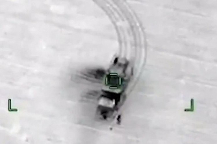 Thậm chí báo chí Syria còn cho rằng đây là một mô hình được phiến quân dựng lên để phục vụ mục đích tuyên truyền chứ chẳng phải là sản phẩm ngụy trang của SAA.