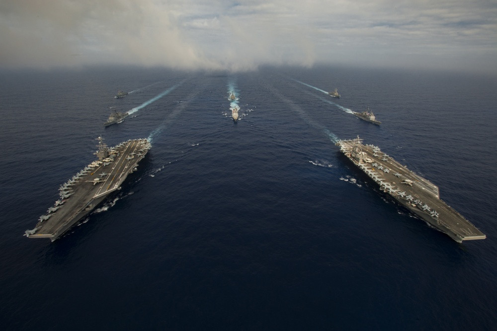 Đây không chỉ là việc Mỹ đưa thêm một tàu chiến tới khu vực Trung Đông, bản thân mỗi tàu sân bay của Mỹ cũng có sẵn một đội tàu bảo vệ cực kỳ hùng hậu. Nguồn ảnh: Navaltoday.