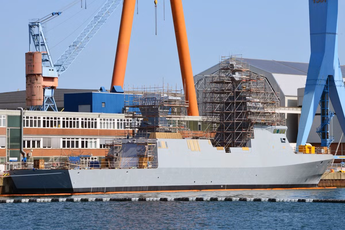 Theo truyền thông Israel, hệ thống cảm biến và thiết bị điện trên tàu Sa'ar 6 sẽ phải tương thích với hệ thống Barak 8 cũng như hàng rào phòng thủ Vòm Sắt trên biển độc quyền của Israel. Nguồn ảnh: BMDP.