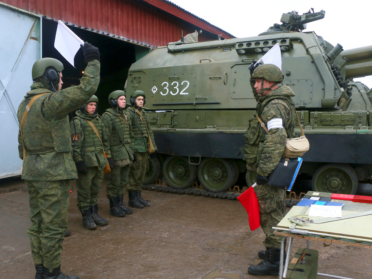 Tiếp đó là đến Trung đoàn xe tăng độc lập số 11 được thành lập cuối năm 2018 đã được biên chế đầy đủ 31 xe tăng T-72B3, một tiểu đoàn xe chiến đấu bộ binh BMP-2 cũng đã bị loại khỏi trang bị tiểu đoàn này. Nguồn ảnh: BMDP.