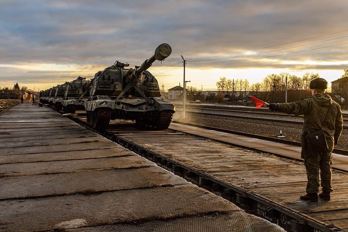 Trung đoàn pháo tự hành 99 thuộc Sư đoàn súng trường cơ giới số ba được nhận 18 pháo tự hành 2S19M2 Msta-S. Nguồn ảnh: BMDP.