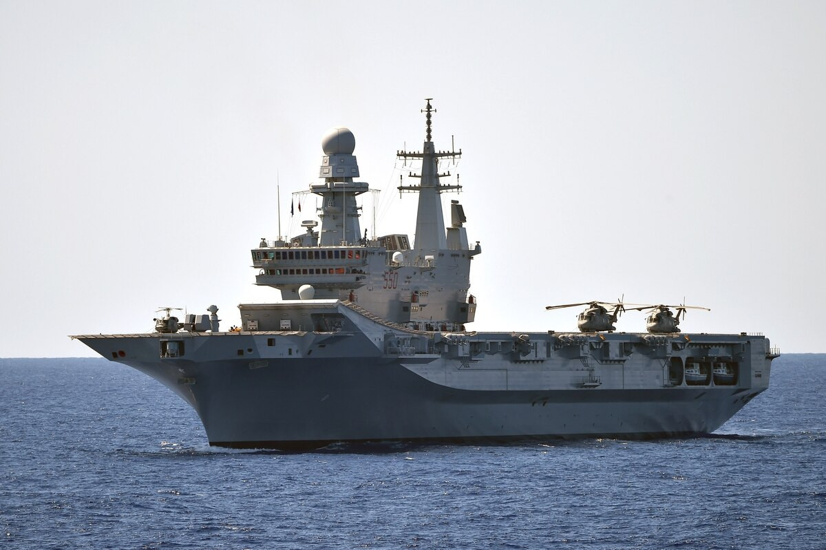 Lực lượng hải quân của Italia hiện tại có hai tàu sân bay, bốn khu trục hạm, 12 khinh hạm, 8 tàu ngầm cùng 16 tàu tuần tra. Nguồn ảnh: Pinterest.