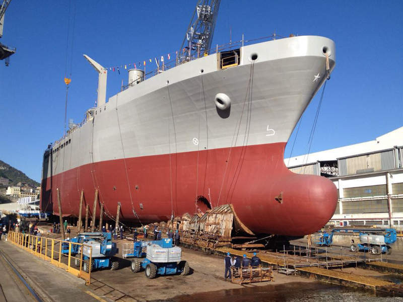 Quốc gia này cũng có lực lượng vận tải biển cực kỳ đông đảo với 1400 tàu vận tải các loại (bao gồm cả dân sự), 14 bến cảng nước sâu, hơn 487.000 km đường đã được rải nhựa, 20.000 km đường sắt và gần 130 sân bay. Nguồn ảnh: Pinterest.