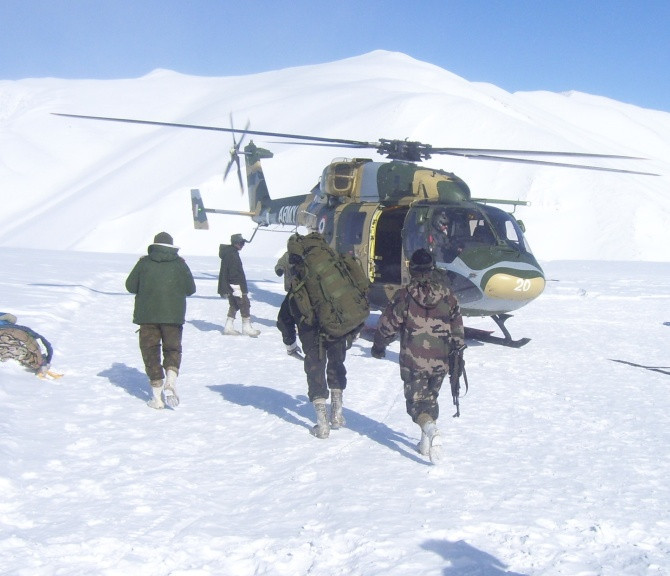 Với việc các loại trực thăng, máy bay của Ấn Độ cạnh tranh trực tiếp với trực thăng Nga, rất có thể giá bán của những loại thiết bị đắt tiền này sẽ được giảm mạnh trong tương lai, kèm theo đó là cơ hội để chúng ta được nắm bắt, chuyển giao công nghệ khi có yêu cầu. Nguồn ảnh: Flickr.