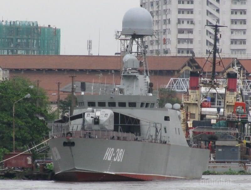Đặc biệt, tàu tên lửa BPS-500 đầu tiên này được chúng ta đóng theo công nghệ module - công nghệ đóng tàu cực kỳ tiên tiến, ngay cả người Nga hiện tại cũng "chưa thạo" đóng tàu theo công nghệ module. Nguồn ảnh: BHQ.