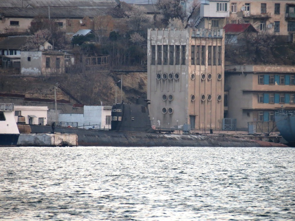 Trong số đó có cả tàu ngầm, tất cả đều bị bỏ lại sau khi quân đội Nga chiếm Sevaspotol và Crimea. Nguồn ảnh: A. Balabin.
