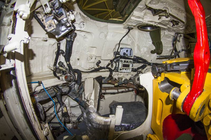 Khi xoay tháp pháo, toàn bộ vị trí của trưởng xa và pháo thủ cũng sẽ xoay theo. Nguồn ảnh: Topwar.