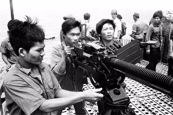 Tại những nhà "cao đẳng" này, khi dự báo có bão đến, toàn bộ lính đều phải được sơ tán để đảm bảo an toàn. Nguồn ảnh: Báo Phú Khánh