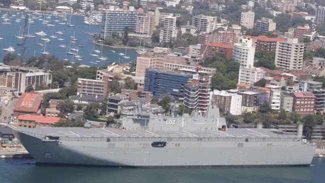 Theo tuyên bố của Trung Quốc trước đây, tới năm 2030 nước này sẽ có ít nhất sáu tàu sân bay trong biên chế, kèm theo đó là lực lượng hải quân có tổng thể quân số tàu mặt nước nhiều hơn Hải quân Mỹ, vươn lên trở thành lực lượng hải quân nguy hiểm nhất trên thế giới. Nguồn ảnh: Sina.