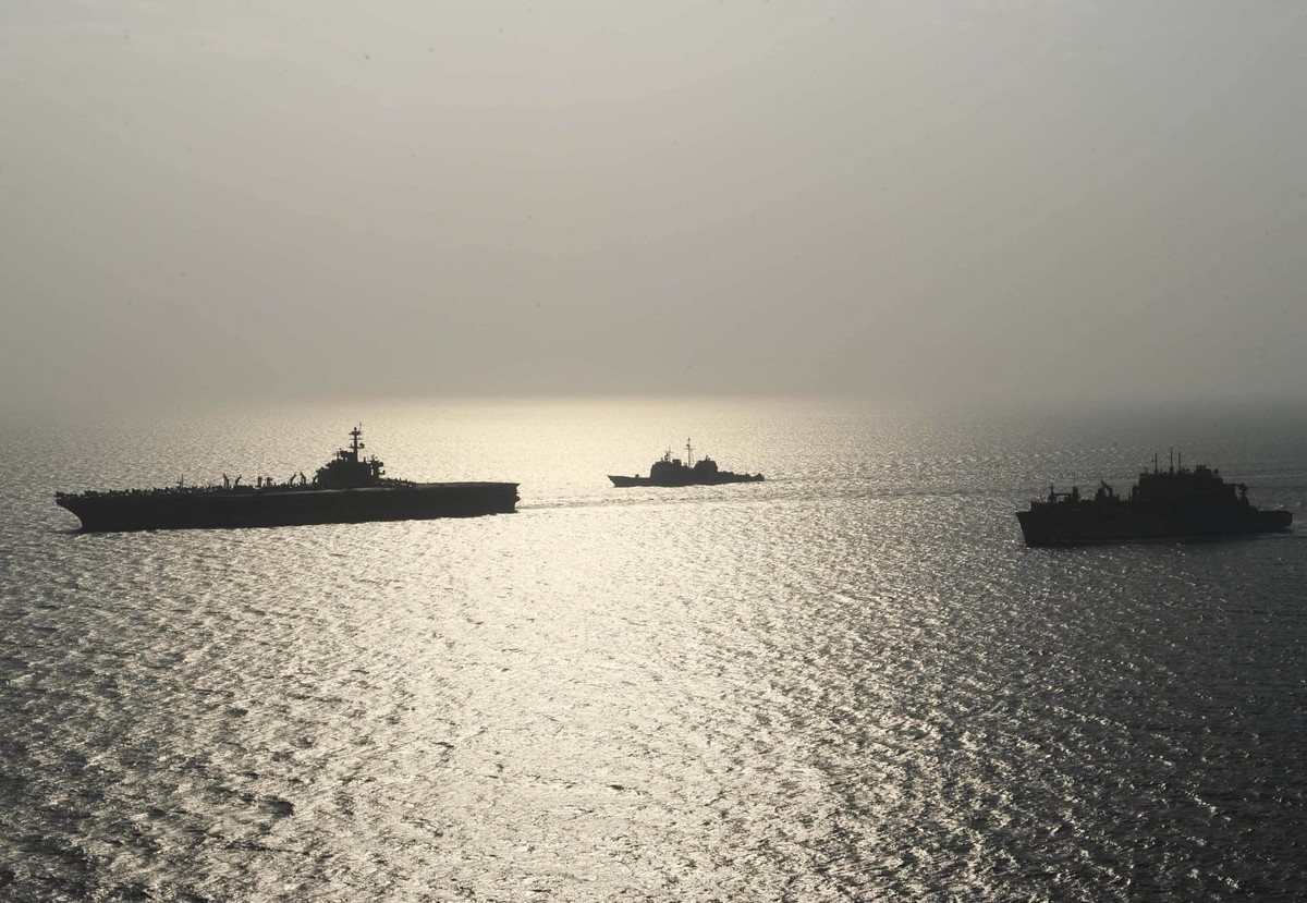 Trong khi đó, những thuỷ thủ tiếp xúc gần với người bệnh cũng đã được cách ly. Nguồn ảnh: USNavy.