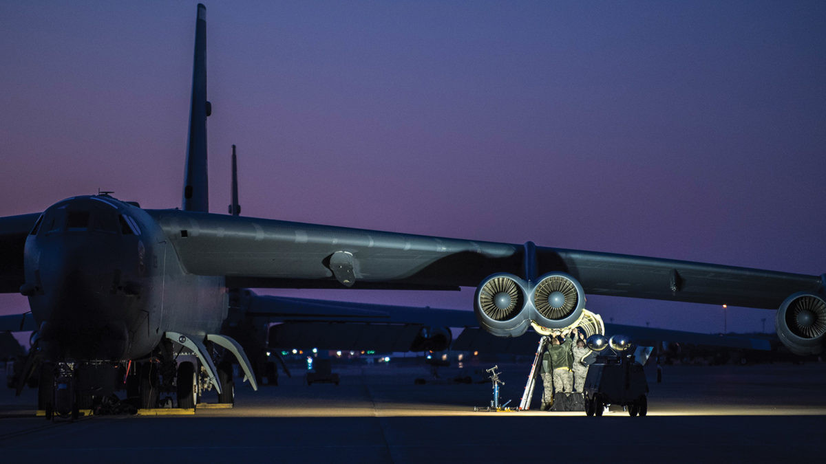 Tổng cộng trong quá khứ, Không quân Mỹ từng sản xuất 744 máy bay ném bom B-52, mỗi chiếc có giá thành vào khoảng 100 triệu USD so với tỷ giá năm 2018. Nguồn ảnh: BI.