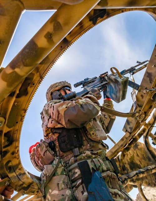 Tại địa hình sa mạc rộng rãi không có bất cứ gì che chắn hoặc nguỵ trang, cách thức tác chiến lại có phần khác biệt và cực kỳ đặc thù. Nguồn ảnh: RusBeyond.