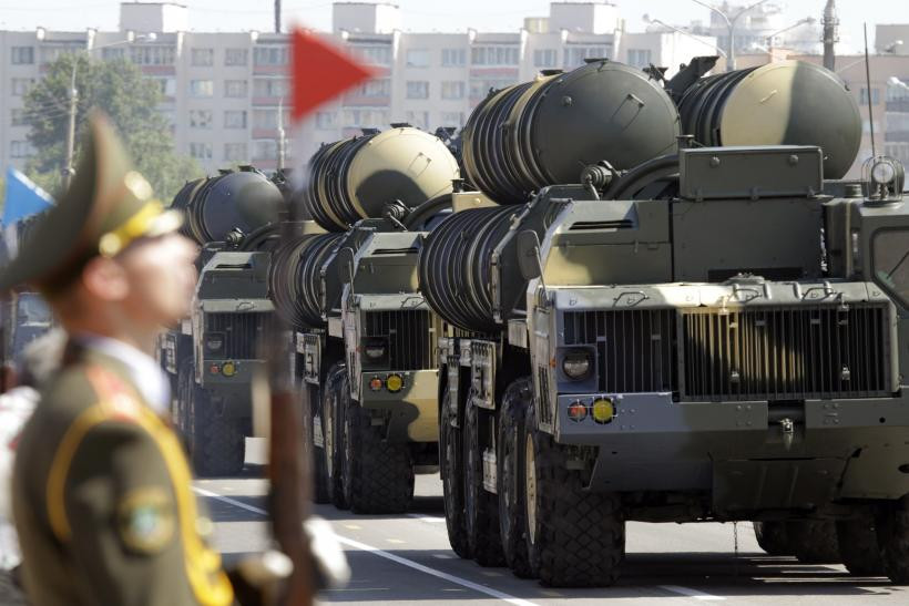 Trong số các cường quốc xuất khẩu vũ khí hiện tại trên thế giới, giới chuyên gia nhận định chỉ có Nga là quốc gia xuất khẩu vũ khí theo đúng nghĩa "hàng hoá". Mỹ ở chiều hướng ngược lại, thường sử dụng quân bài chính trị nhiều hơn. Nguồn ảnh: QQ.