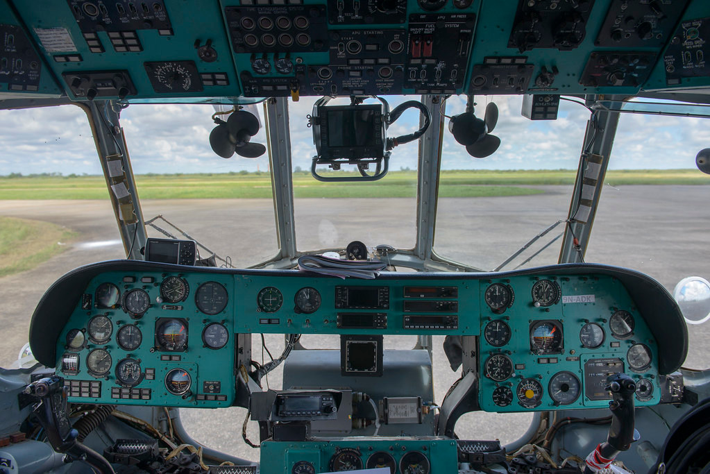 Về cơ bản, nhiệm vụ của những chiếc quạt con cóc này là... làm mát cho phi công. Quạt có cấu tạo đơn giản, cánh quạt chủ yếu làm bằng cao su, có thể dễ dàng dừng nó lại bất cứ khi nào cần. Nguồn ảnh: Pinterest.