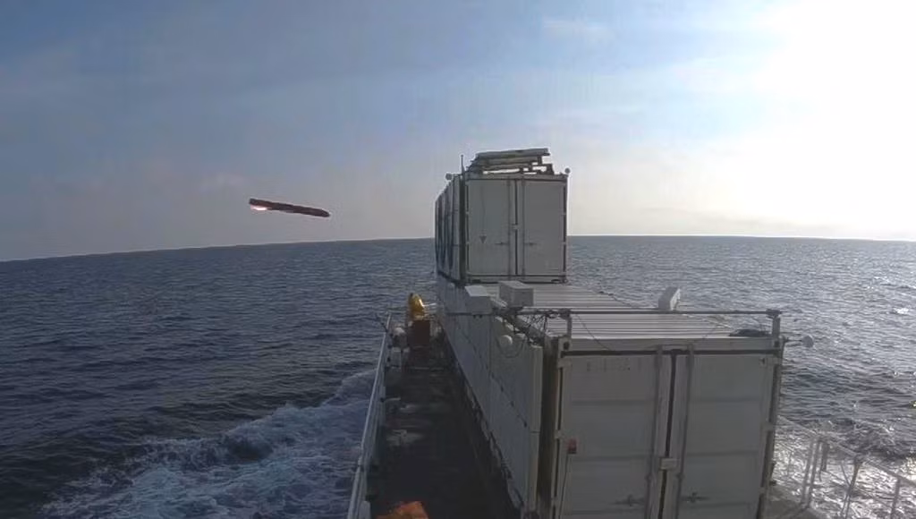 Tên lửa Venom cũng là lần đầu tiên Anh - Pháp hợp tác phát triển chung một chương trình vũ khí từ việc lên bản vẽ thiết kế cho tới thử nghiệm và sản xuất hàng loạt trong tương lai. Nguồn ảnh: Pinterest.