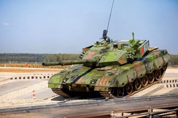 Trung Quốc cũng đang xuất khẩu loại xe tăng Type 96 này ra nước ngoài. Phiên bản xuất khẩu của Type 96 mang tên VT-2 và thậm chí còn được trang bị thêm nhiều cải biên hiện đại hơn so với phiên bản gốc do Trung Quốc đang sử dụng. Nguồn ảnh: Sina.